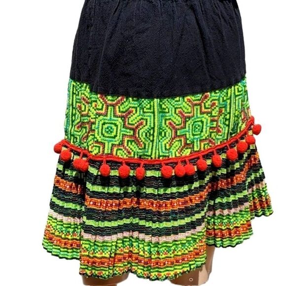 Vintage Short Pleated Skirt XS to S Hmong Ribbon Embroidery Pompoms - Picture 2 of 12